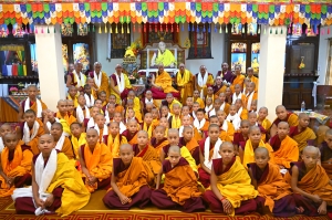 ཚིགས་སྔ་མའི་བསླབ་སྡོམ་འབོགས་ཆོག་མཛད།